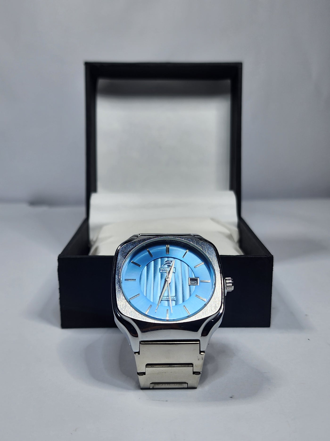 Rick in silver with classy blue dial
