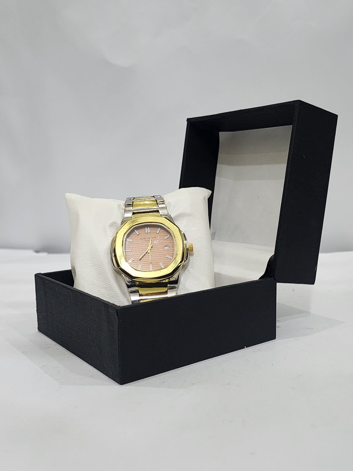 Patek Philliphe Nautilus two tone White Dial